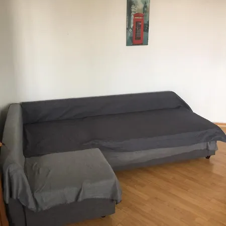 Апартаменты Sunny Studio In Brussels, With A Balcony View Of The Basil. *