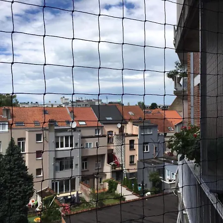 Апартаменты Sunny Studio In Brussels, With A Balcony View Of The Basil. *