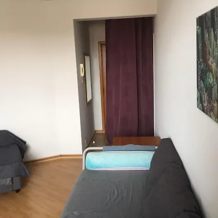 Апартаменты Sunny Studio In Brussels, With A Balcony View Of The Basil. Брюссель