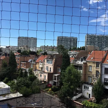 Apartment Sunny Studio In Brussels, With A Balcony View Of The Basil. Brussels